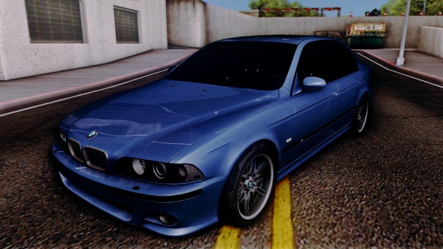 2003 BMW E39 M5 - Stock